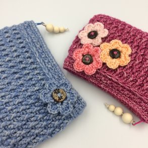 Kits til Sweet Betty str. SMALL i Charming (Yarn and Colors)